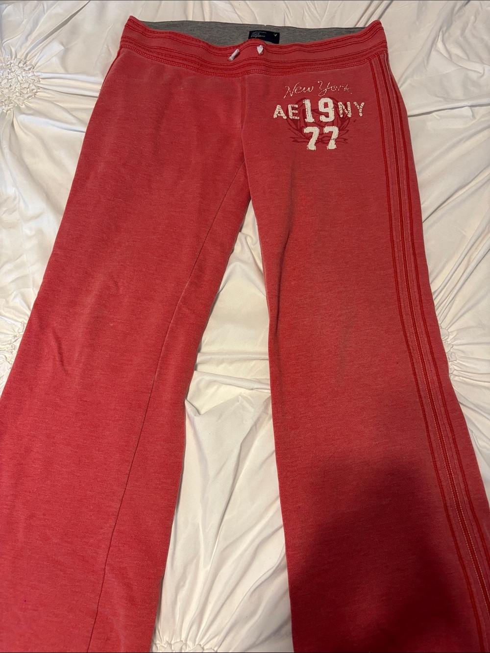 American Eagle Outfitters Women’s Red Drawstring Sweatpants with Appliqué Logo